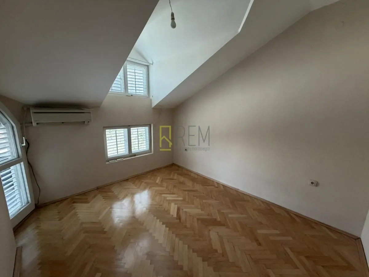 Rent, two bedroom apartment, 58m², Centar, Podgorica
