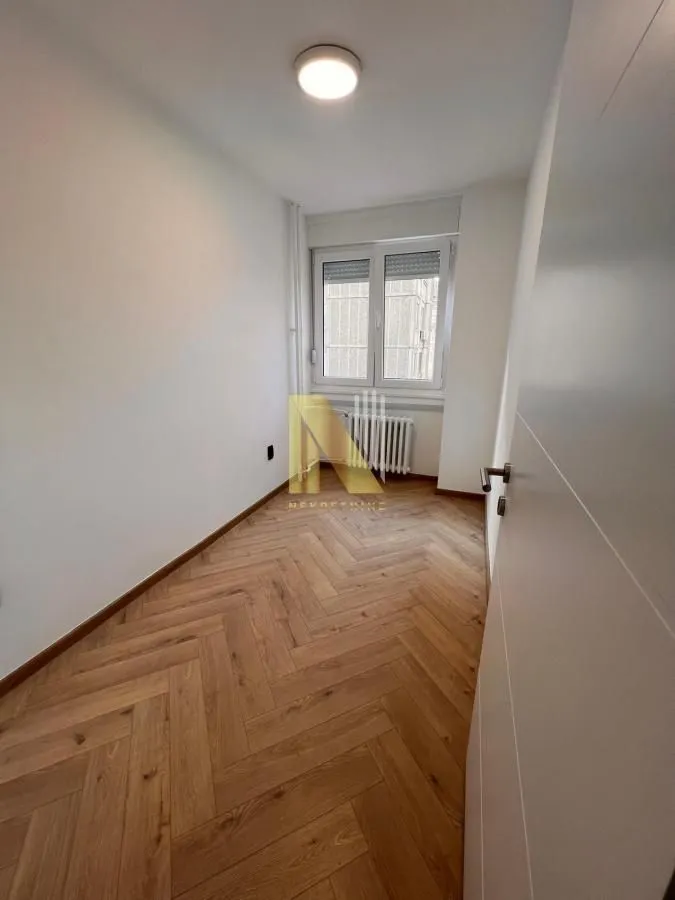 Prodaja, dvosoban stan, 73m², Centar, Novi Sad