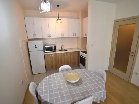 Izdavanje, jednosoban stan, 46m², City Kvart, Podgorica - image 8