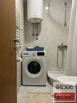Izdavanje, garsonjera, 28m², Bulevar Oslobodjenja, Novi Sad Sve Podlokacije - image 8
