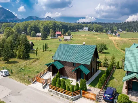 Prodaja, kuća, 200m2, Žabljak Prodaja, kuća, 200m2, Žabljak