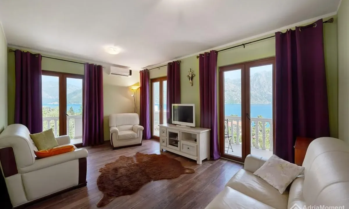 Prodaja, dvosoban stan, 51m², Prčanj, Kotor