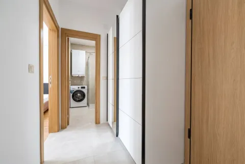 Rent, two bedroom apartment, 42m², Budva, Crna Gora - image 4