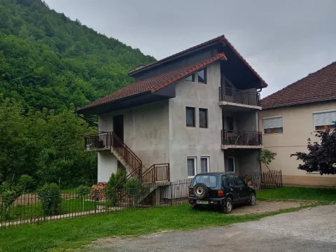 Sale, house, 214m², Bijelo Polje, Podgorica - image 1