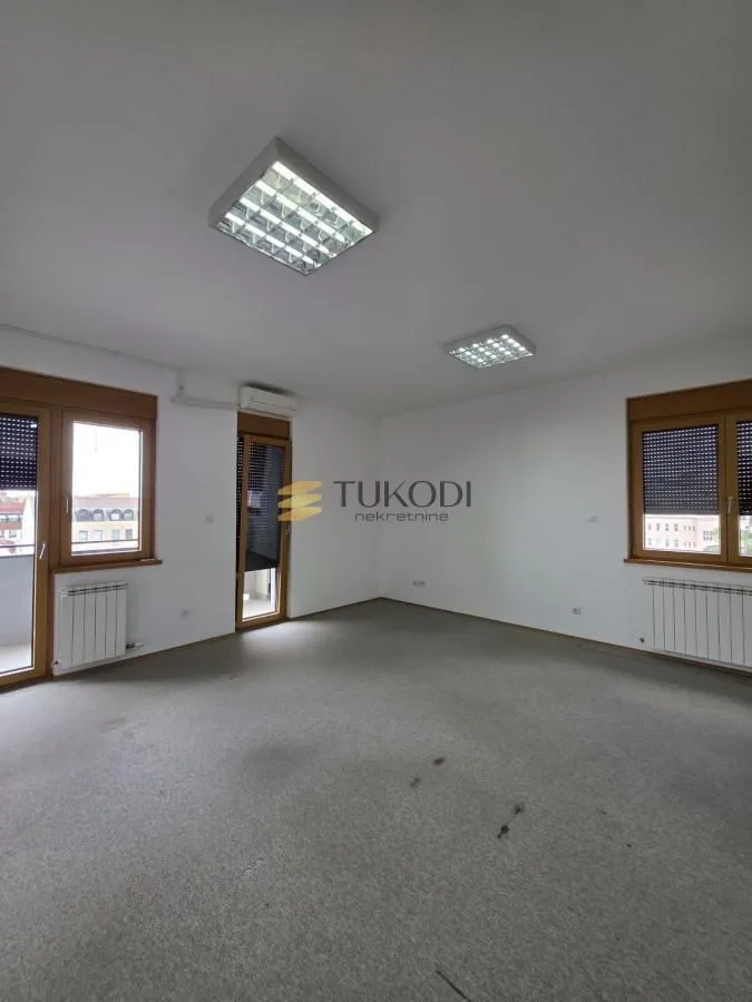 Prodaja, stan, 352m², Centar, Novi Sad