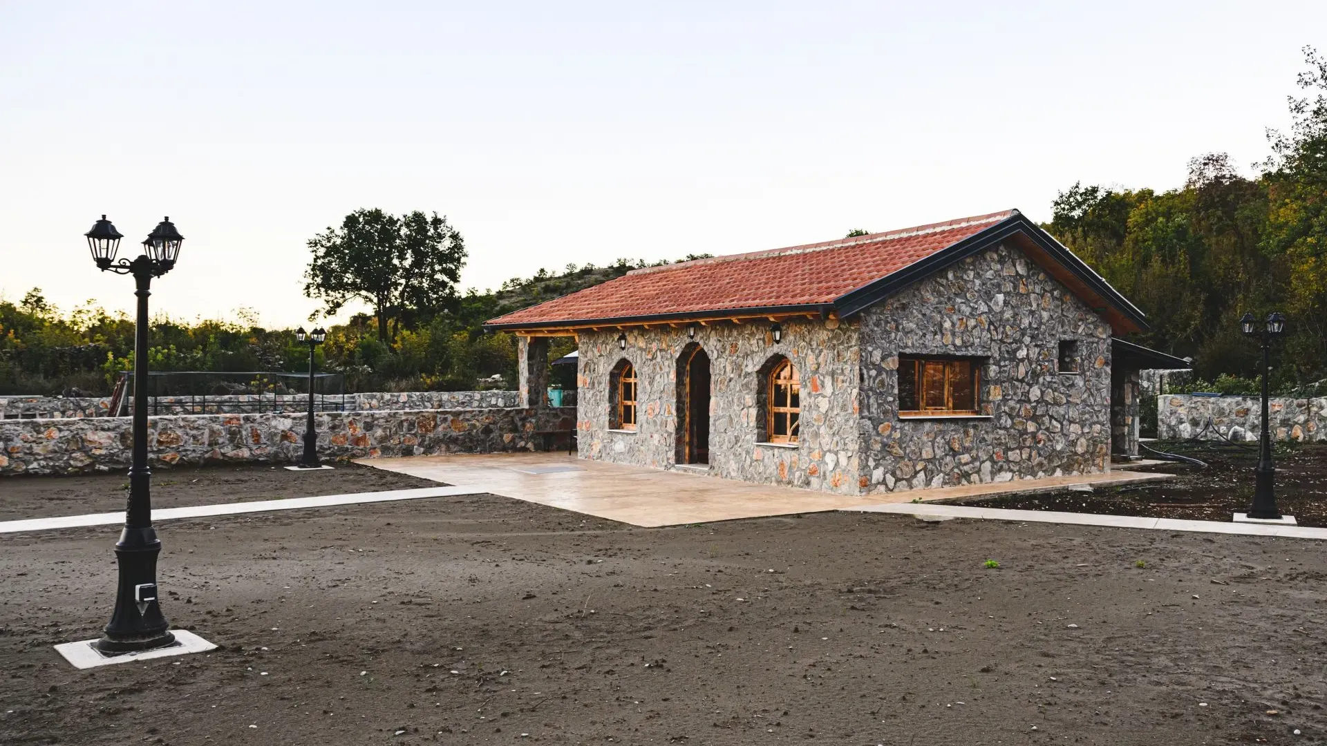 Prodaja, kuća, 350m², Podgorica, Crna Gora
