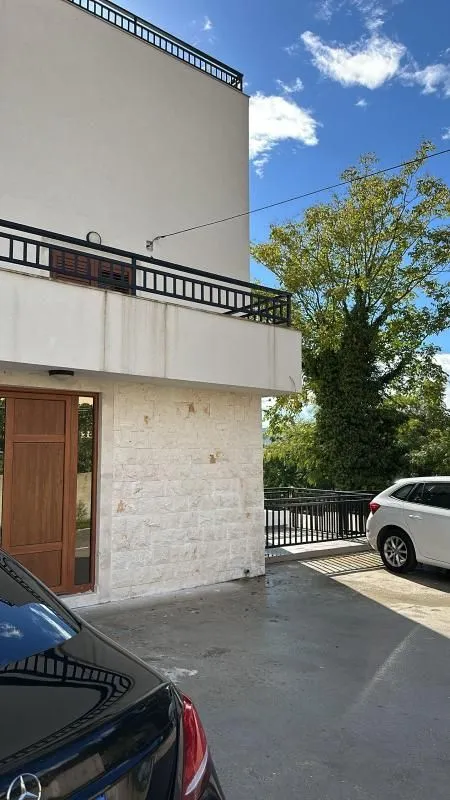 Prodaja, trosoban stan, 107m², Tivat, Crna Gora