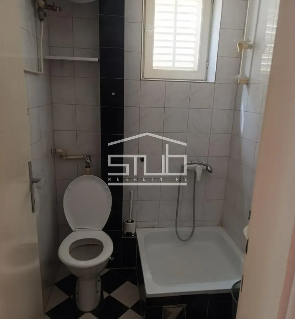 Izdavanje, kuća, 200m², Filmski Grad, Beograd