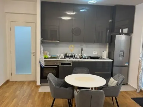 Izdavanje, dvosoban stan, 66m², Stari Aerodrom, Podgorica - image 3