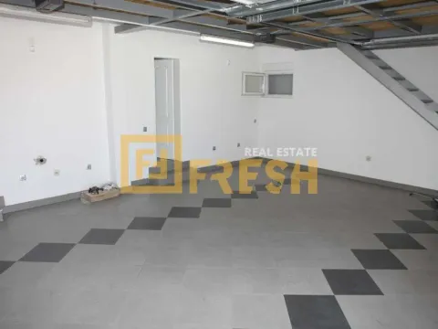 Prodaja, kuća, 304m², Kokoti, Podgorica - image 17