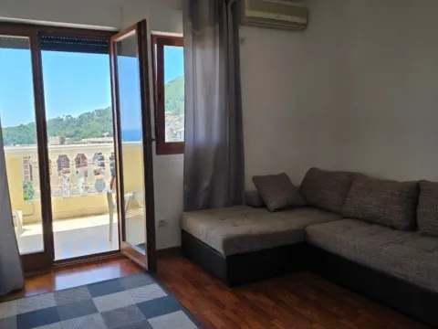 Sale, one bedroom apartment, 34m², Petrovac, Budva - image 2