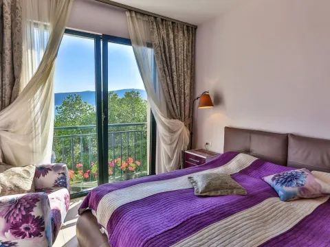 Prodaja, kuća, 240m², Tivat, Crna Gora - image 10