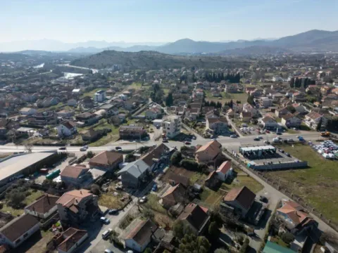 Izdavanje, poslovni prostor, 600m², Gornja Gorica, Podgorica - image 5