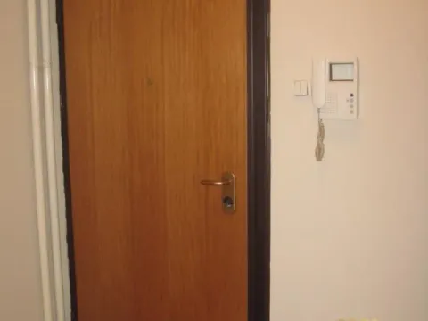 Izdavanje, trosoban stan, 80m², Cvetkova Pijaca, Zvezdara Sve Podlokacije - image 10