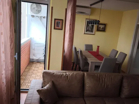 Rent, three bedroom apartment, 70m², Medijana, Niš - image 4