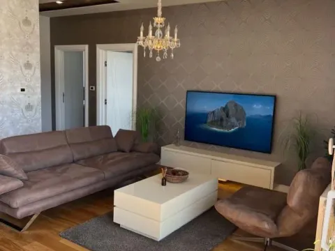 Izdavanje, četvorosoban stan, 123m², Sajmište, Novi Sad - image 11