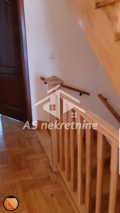 Izdavanje, kuća, 220m², Savski Venac, Beograd