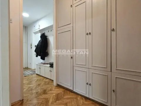 Izdavanje, dvosoban stan, 66m², Kalenić Pijaca, Vračar Sve Podlokacije - image 13