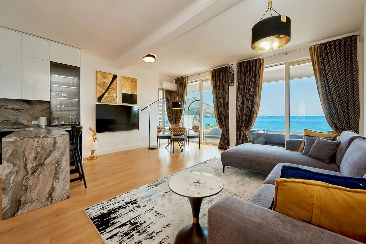 Sale, one bedroom apartment, 73m², Bečići, Budva
