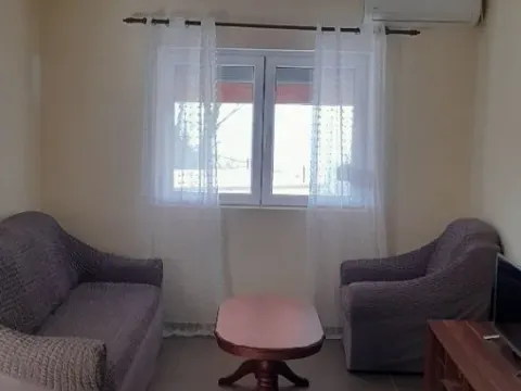 Izdavanje, kuća, 80m², Dub, Kotor - image 5