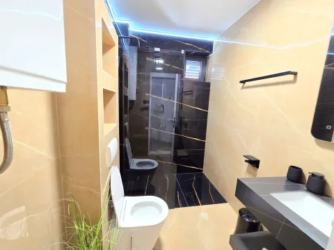 Izdavanje, ugostiteljski objekat, 440m², Budva, Crna Gora - image 11