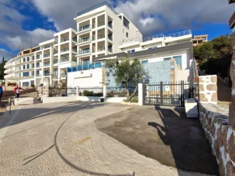 Prodaja, kuća, 358m², Dobre Vode, Bar - image 11