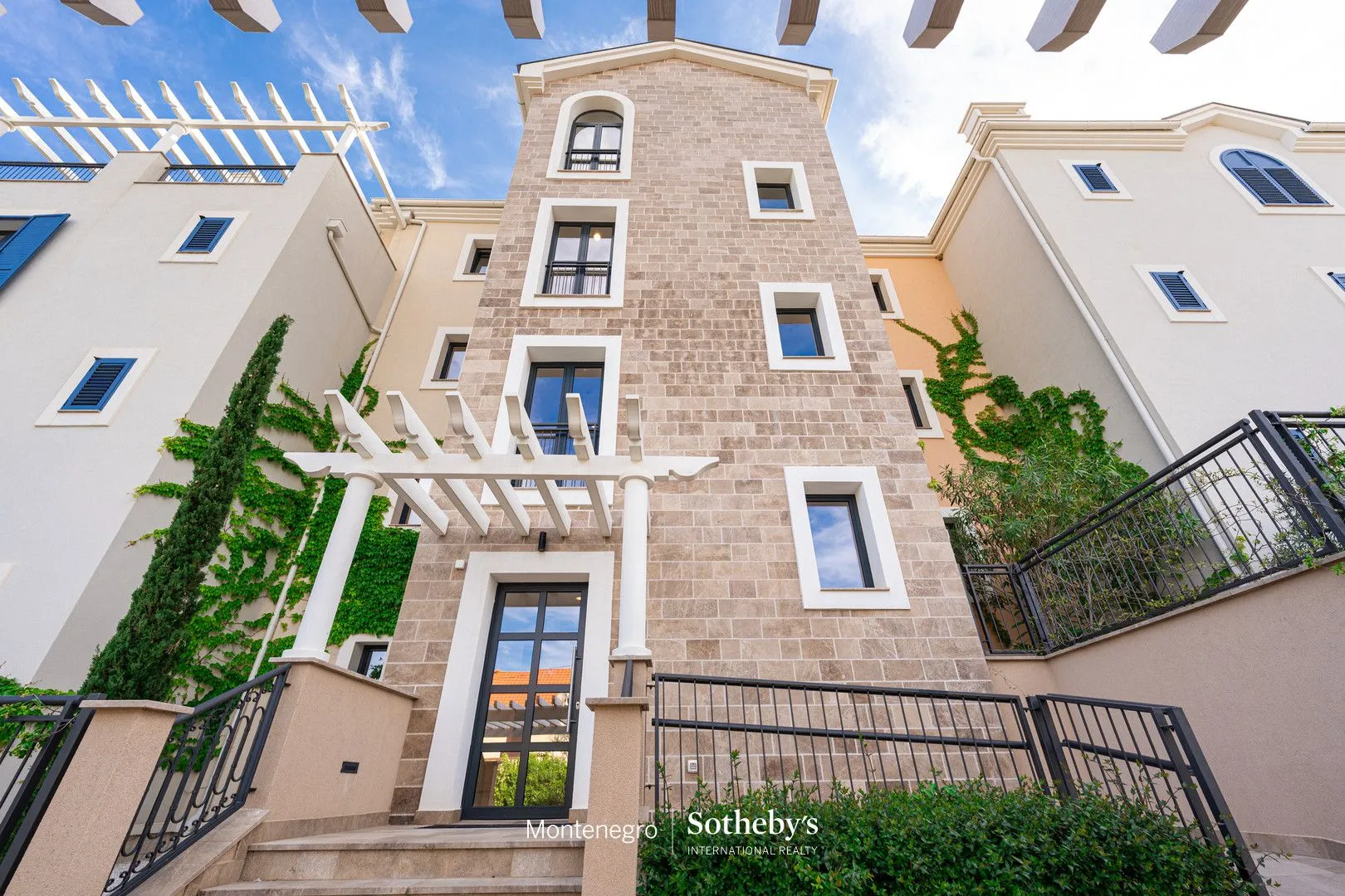Prodaja, dvosoban stan, 79m², Luštica Bay, Tivat