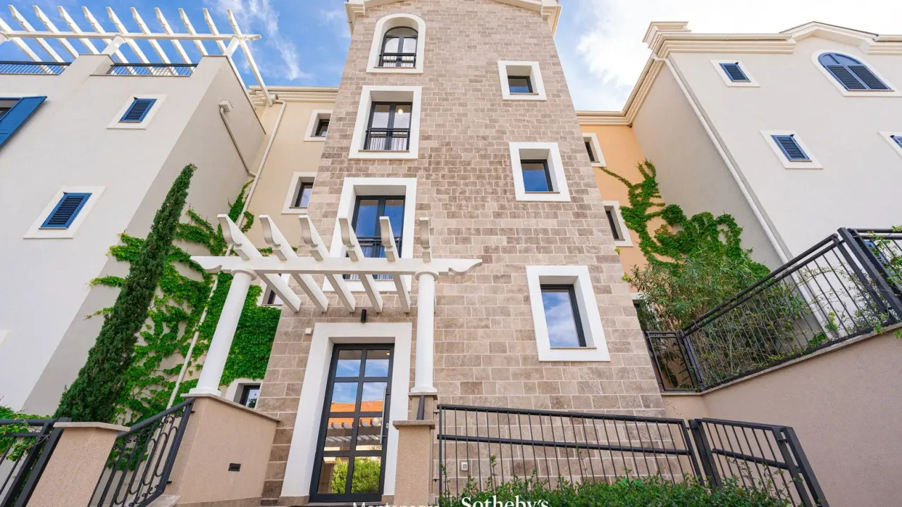 Sale, two bedroom apartment, 79m², Luštica Bay, Tivat