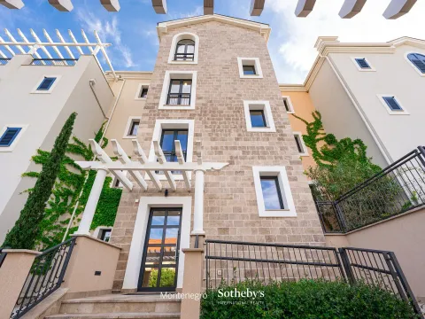 Prodaja, dvosoban stan, 79m², Luštica Bay, Tivat - image 1