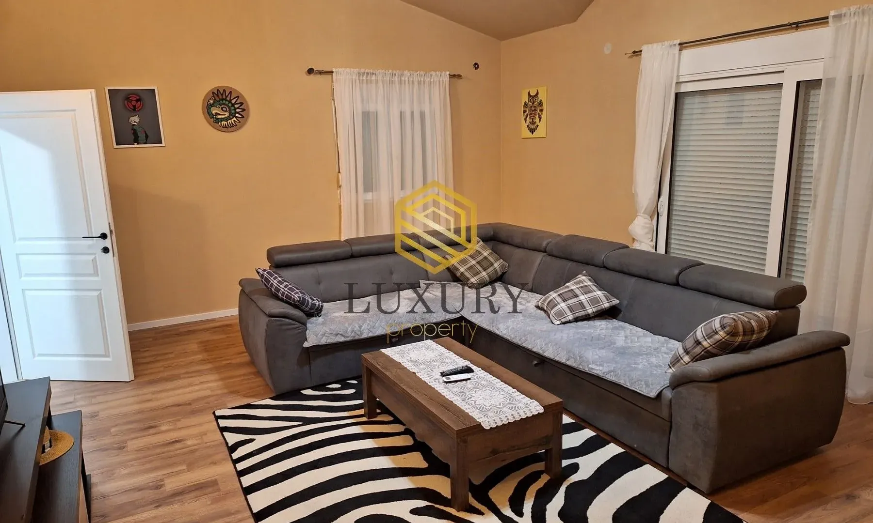 Izdavanje, kuća, 170m², Golubovci, Podgorica