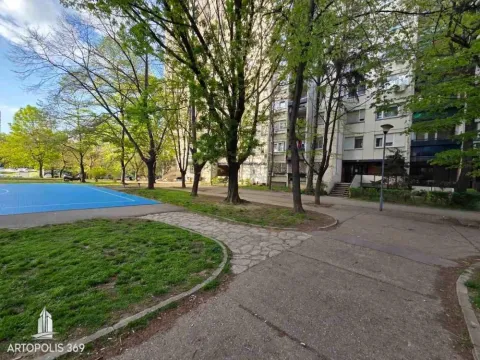 Stan in Novi Beograd Blok 63