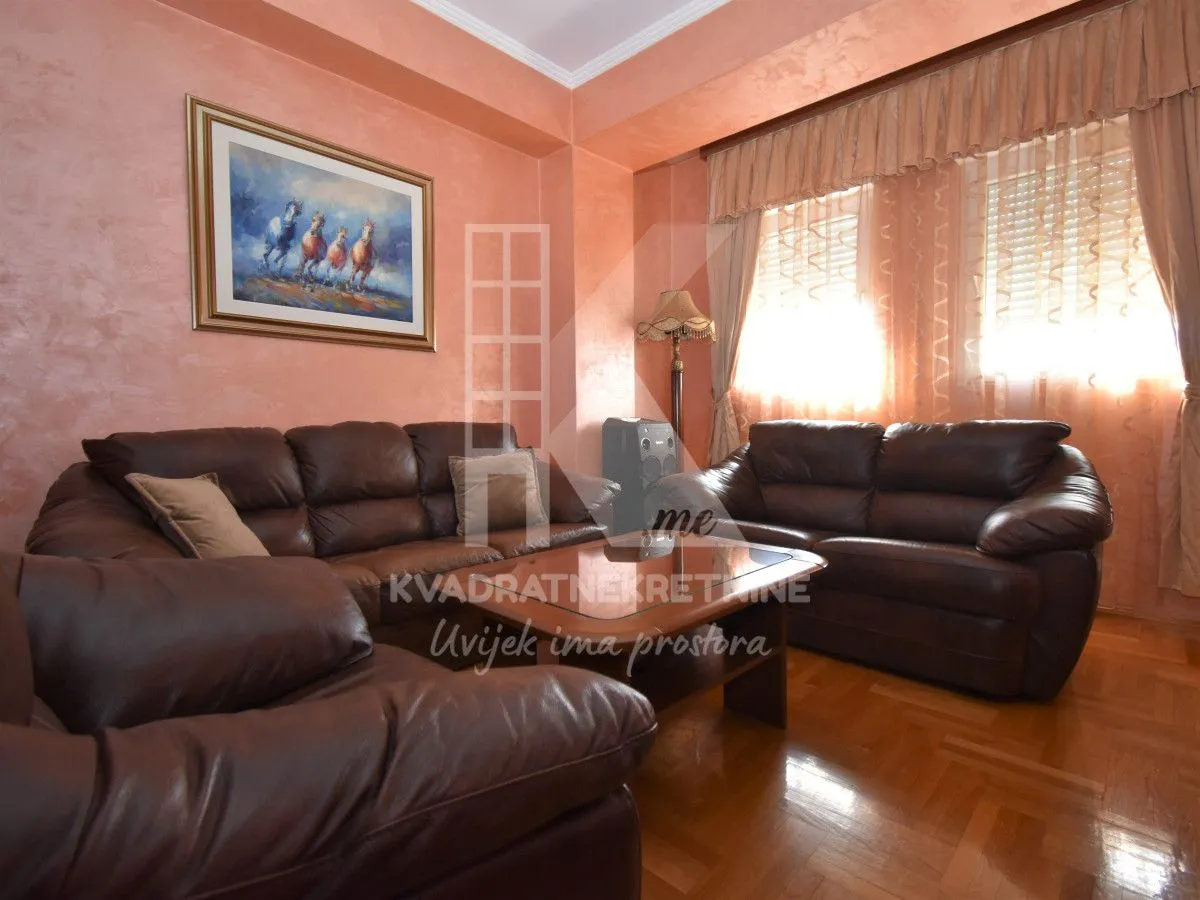 Izdavanje, jednosoban stan, 52m², City Kvart, Podgorica