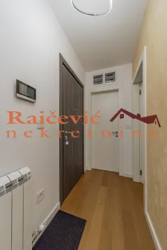 Sale, one bedroom apartment, 40m², Stari Grad, Beograd - image 17