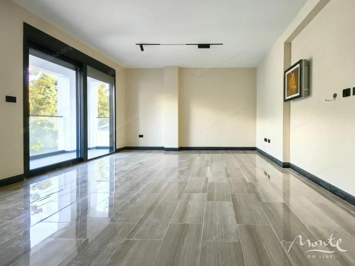 Prodaja, trosoban stan, 111m², Vezirov Most, Podgorica
