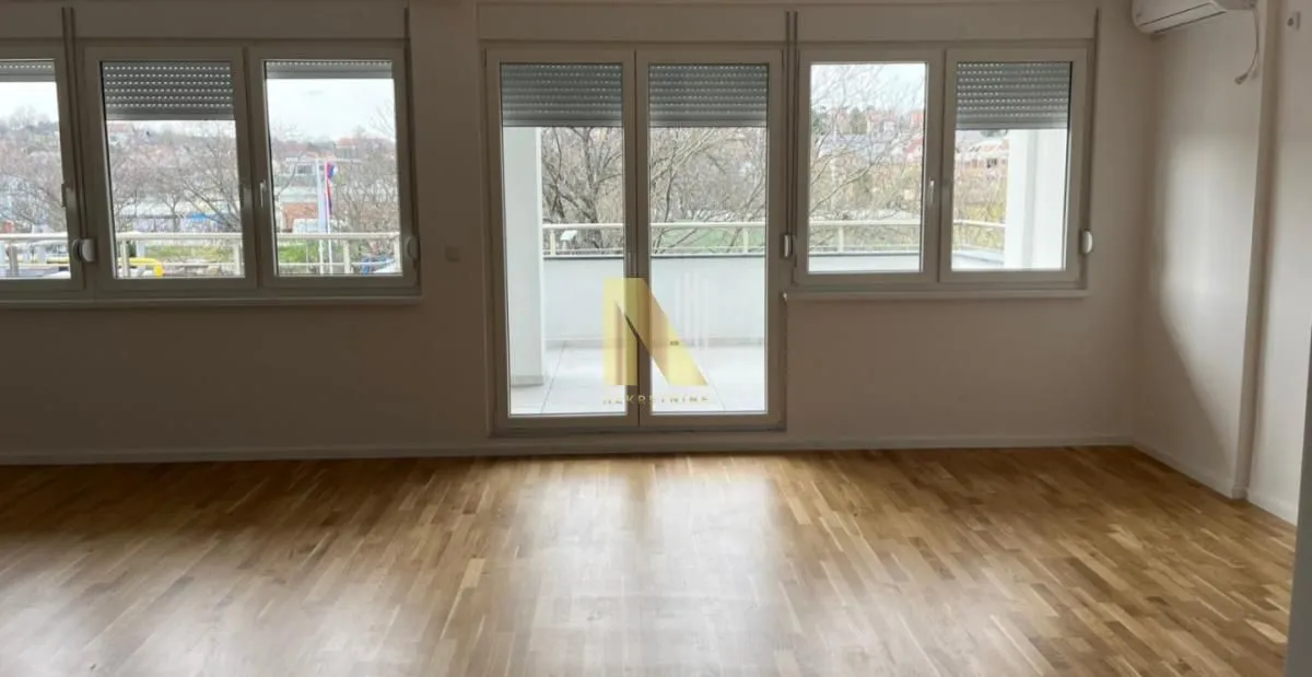 Prodaja, četvorosoban stan, 169m², Petrovaradin, Novi Sad
