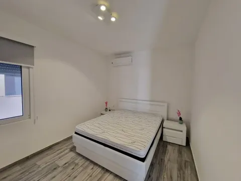Prodaja, stan, 55m², Tivat, Crna Gora - image 3