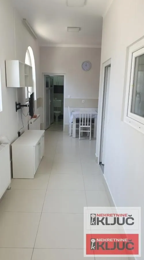 Izdavanje, jednosoban stan, 50m², Petrovaradin, Novi Sad