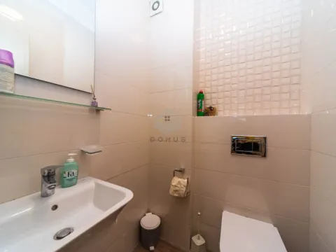 Izdavanje, dvosoban stan, 74m², City Kvart, Podgorica - image 11