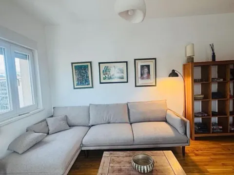 Izdavanje, jednosoban stan, 53m², City Kvart, Podgorica - image 4