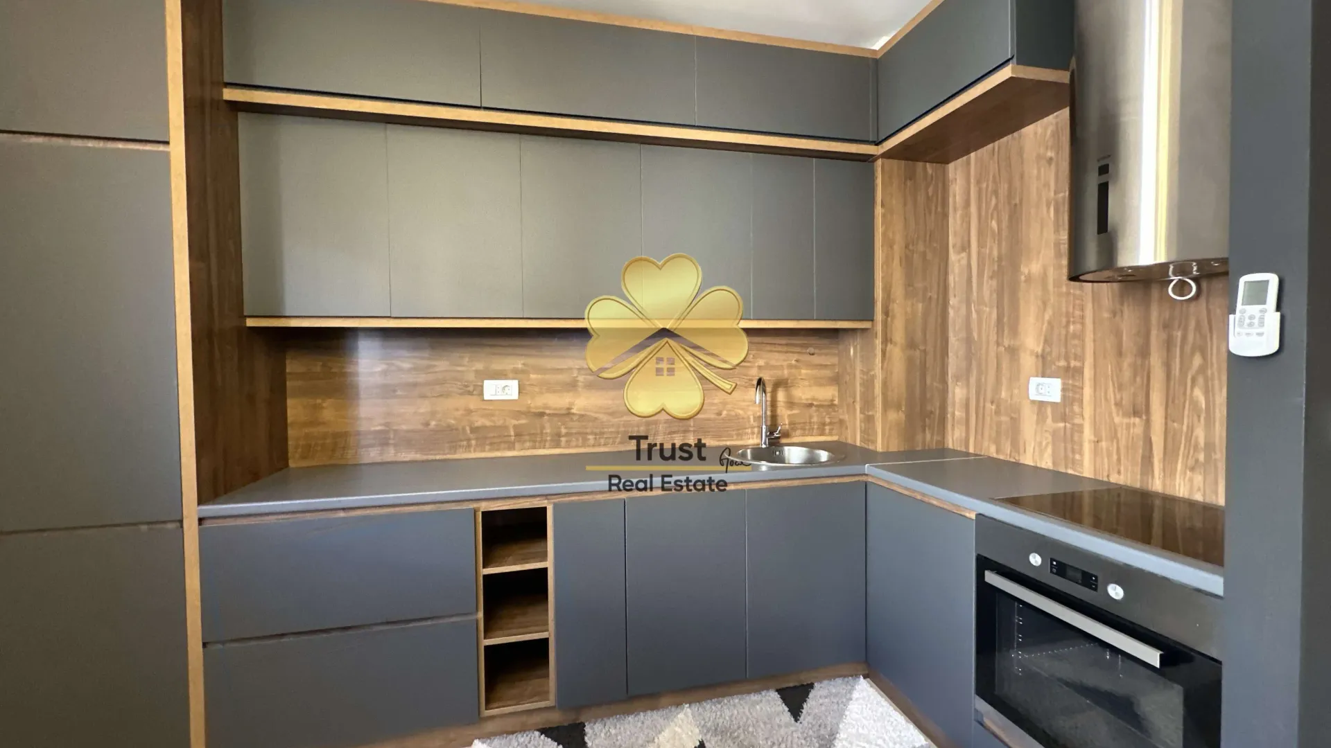 Izdavanje, dvosoban stan, 71m², New City, Podgorica