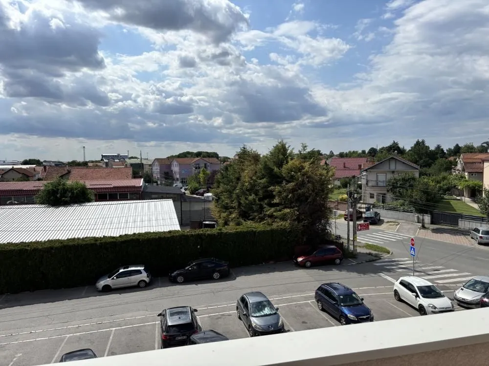 Izdavanje, jednosoban stan, 42m², Altina, Beograd