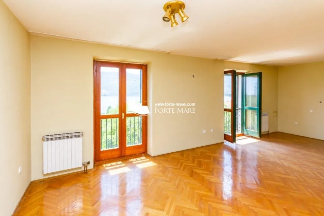 Prodaja, kuća, 590m², Herceg Novi, Crna Gora