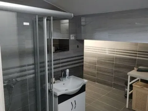 Prodaja, četvorosoban stan, 160m², Stari Aerodrom, Podgorica - image 14