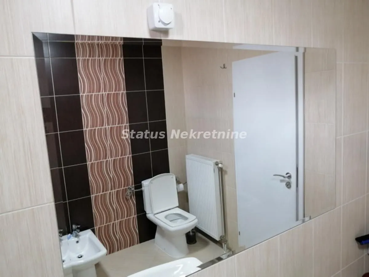 Sale, office space, 330m², Ruma, Srbija