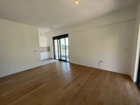 Sale, one bedroom apartment, 54m², Petrovac, Budva - image 6