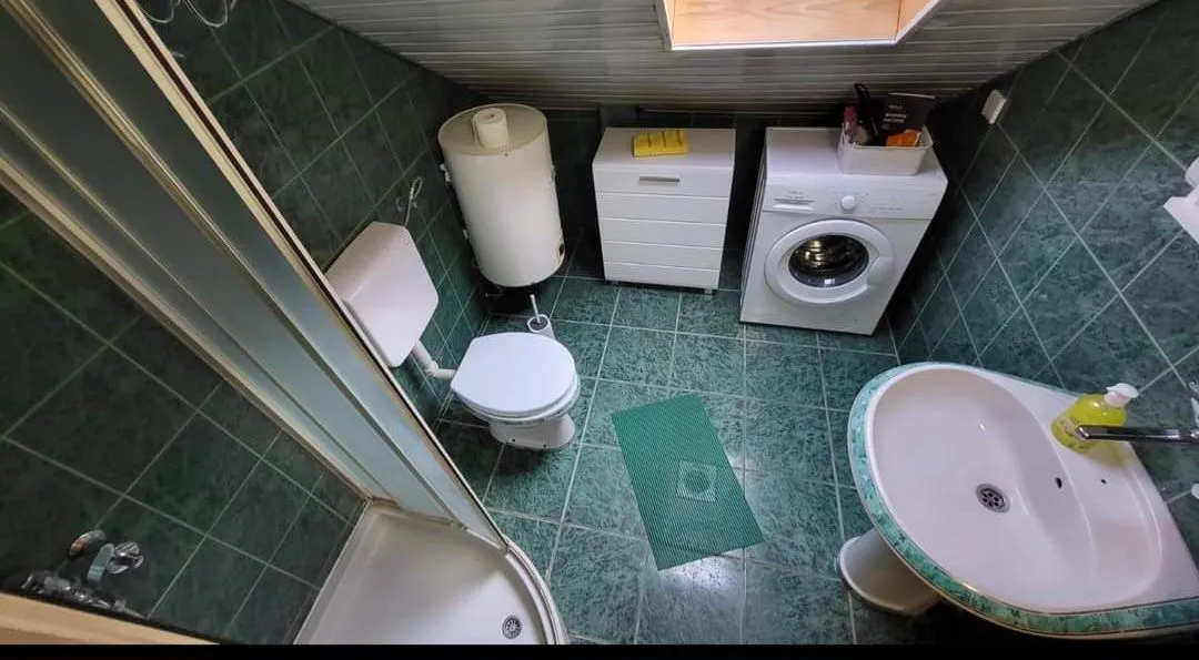 Izdavanje, trosoban stan, 80m², Detelinara, Novi Sad Sve Podlokacije