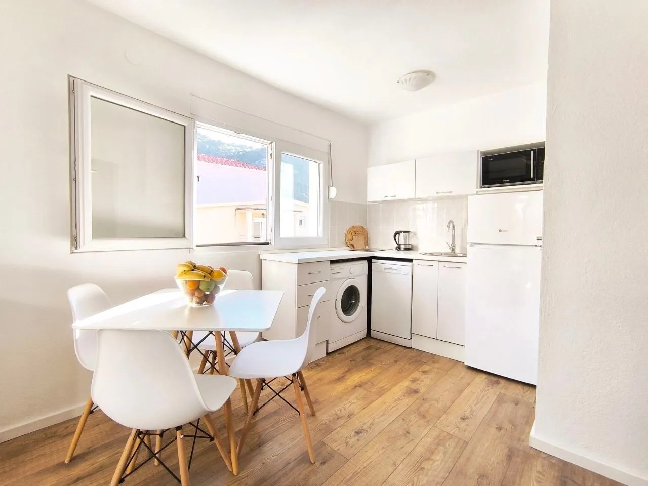 Rent, one bedroom apartment, 43m², Lazi, Budva