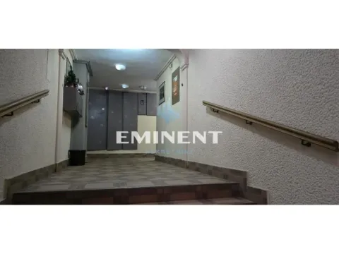 Izdavanje, trosoban stan, 97m², Slavija, Vračar Sve Podlokacije - image 13