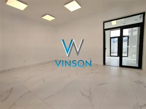 Izdavanje, poslovni prostor, 147m², Centar, Novi Sad - image 4