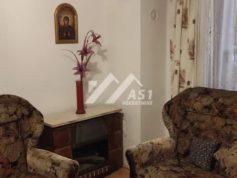 Izdavanje, dvosoban stan, 50m², Centar, Novi Sad - image 2